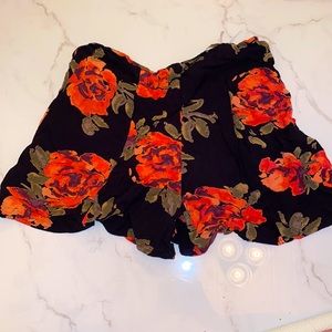 UO FLORAL SHORTS